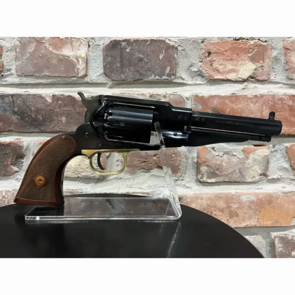 Rewolwer czarnoprochowy Remington 1858 5,5″ RGASH44LC